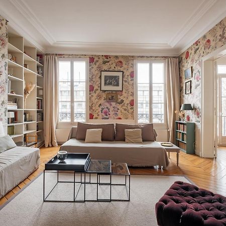 Veeve - Flowers In Saint-Martin Paris Exterior foto